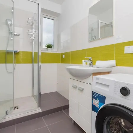 In Center With Two Desks, Balcony And Separate Kitchen By Renters Apartment Gdansk
