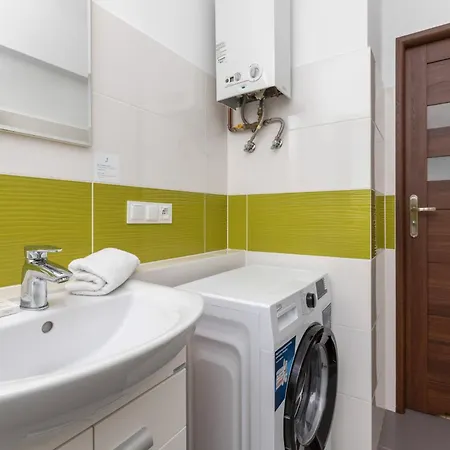 Apartment In Center With Two Desks, Balcony And Separate Kitchen By Renters Gdansk